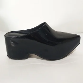 2023 Пролет/есен, нов стил, дамски модни обувки-лодка в средата на масивна платформа с остри пръсти, отталкивающиеся един крак